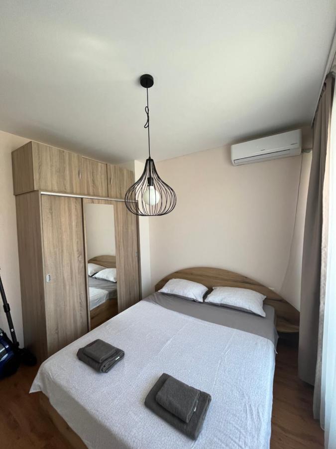 Apartment Happy Holiday 2 Burgas City Exterior foto